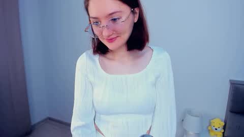 Kira online show from 12-03-25, 04:20