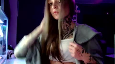 InesDesire online show from 01-15-25, 04:11