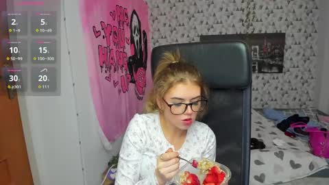Snapshot of iness_lex chatting on 04-29-26, 07:23 iness_lex online show from 04-29-26, 07:23