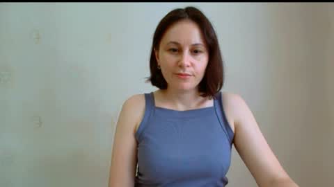 Snapshot of inessa_beauty chatting on 06-19-26, 11:25 Inessa online show from 06-19-26, 11:25