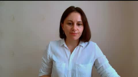 Snapshot of inessa_beauty chatting on 06-30-26, 01:34 Inessa online show from 06-30-26, 01:34