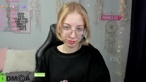 Snapshot of inferno_mia chatting on 05-03-26, 01:17 Mia online show from 05-03-26, 01:17