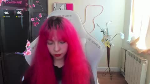 Snapshot of infernokitten chatting on 04-30-26, 01:12 Ilona online show from 04-30-26, 01:12