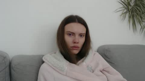 Snapshot of infinitiq45 chatting on 12-25-24, 12:05 Sweet girl online show from 12-25-24, 12:05