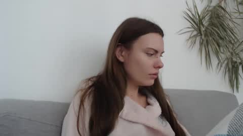 Snapshot of infinitiq45 chatting on 12-26-24, 11:32 Sweet girl online show from 12-26-24, 11:32