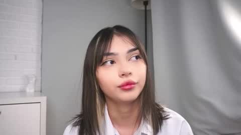 Snapshot of ingakorgy chatting on 02-04-26, 06:58 Molly online show from 02-04-26, 06:58