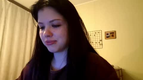 Mia online show from 03-05-26, 03:19