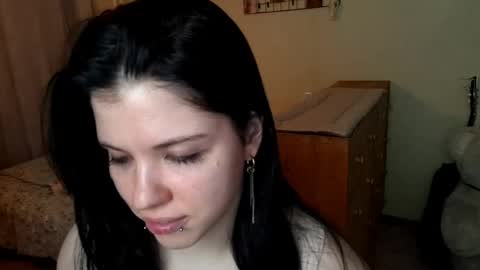 Mia online show from 04-13-26, 02:22