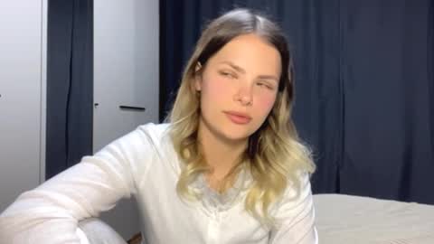 Kira online show from 03-25-26, 04:35