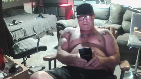 init2dentit online show from 03-10-26, 09:36