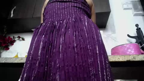 Snapshot of iniyalaboni chatting on 12-19-25, 10:28 Iniya online show from 12-19-25, 10:28