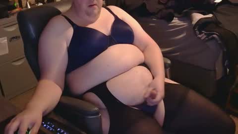 Snapshot of inkedjay169 chatting on 12-21-25, 03:41 Madelaine online show from 12-21-25, 03:41