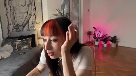 Xenia online show from 10-13-25, 01:44