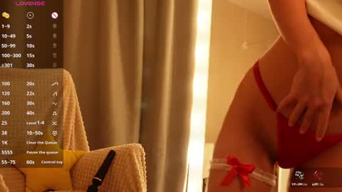 Mila Reef online show from 06-23-26, 12:19
