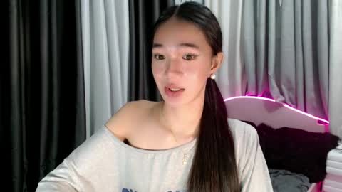 Reign online show from 04-18-26, 06:56