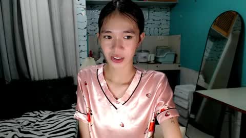 Snapshot of innocent_reign69 chatting on 05-29-26, 07:39 Reign online show from 05-29-26, 07:39