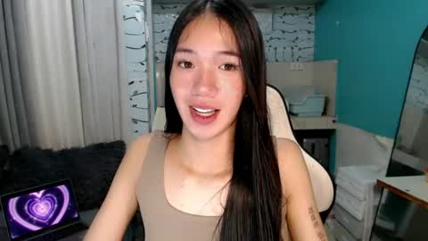 Snapshot of innocent_reign69 chatting on 07-12-26, 06:43 Reign online show from 07-12-26, 06:43