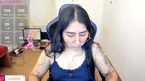 Luna        online show from 02-07-26, 05:05