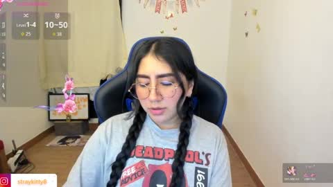 Luna        online show from 04-07-26, 10:42