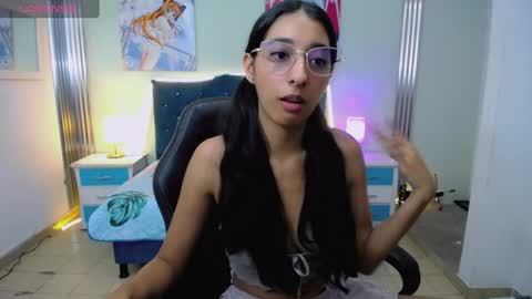 Snapshot of inocent_luna chatting on 07-12-26, 02:57 Luna moon online show from 07-12-26, 02:57