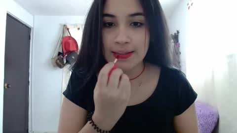 Snapshot of inocentheaven chatting on 12-25-24, 01:19 Celeste online show from 12-25-24, 01:19