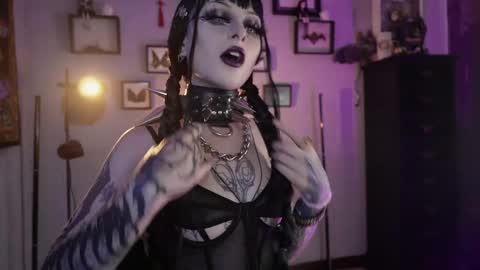   SANIA  online show from 04-15-26, 07:10