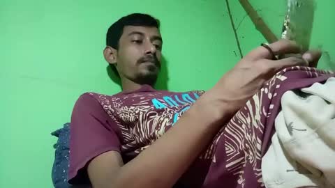 interne8famous online show from 10-02-25, 10:11