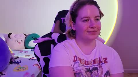 Snapshot of internetfairy_xo chatting on 12-24-24, 07:39 Faye online show from 12-24-24, 07:39