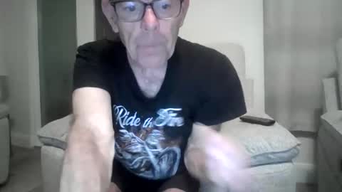 Snapshot of inthemood63 chatting on 05-29-26, 09:57 inthemood63 online show from 05-29-26, 09:57
