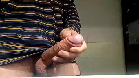 Snapshot of intheshadowxxx chatting on 01-07-26, 02:14 intheshadowxxx online show from 01-07-26, 02:14