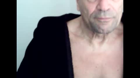 Snapshot of invested2022 chatting on 11-08-25, 09:09 Invested online show from 11-08-25, 09:09