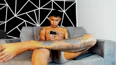 Snapshot of invictu_mastercum420 chatting on 04-29-26, 02:37 El Way online show from 04-29-26, 02:37