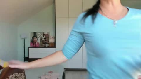 iracherrynow online show from 09-27-25, 09:03