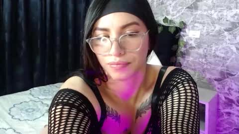 Snapshot of iriina_hotbusty chatting on 11-22-25, 11:48 Irina online show from 11-22-25, 11:48