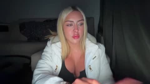 Snapshot of irinanovnahs chatting on 07-27-26, 04:52 Im Irina online show from 07-27-26, 04:52