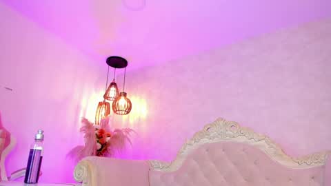 Snapshot of irinnah_lottus chatting on 01-23-25, 11:26 Irinnah Lottus online show from 01-23-25, 11:26