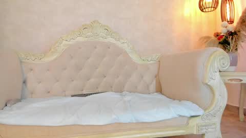 Snapshot of irinnah_lottus chatting on 01-29-25, 10:53 Irinnah Lottus online show from 01-29-25, 10:53