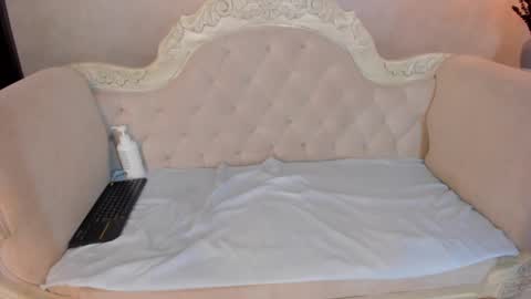 Snapshot of irinnah_lottus chatting on 02-15-25, 11:14 Irinnah Lottus online show from 02-15-25, 11:14