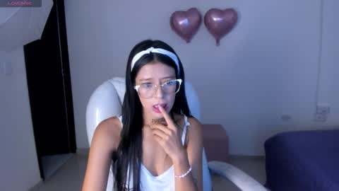 Snapshot of iris8_ chatting on 02-18-26, 01:18 iris8_ online show from 02-18-26, 01:18