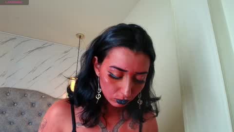 iris_77 online show from 10-10-25, 06:29