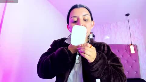 Snapshot of iris_77 chatting on 10-30-25, 05:13 iris_77 online show from 10-30-25, 05:13