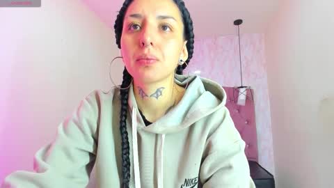 Snapshot of iris_77 chatting on 11-28-25, 11:46 iris_77 online show from 11-28-25, 11:46