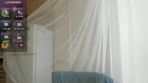 Snapshot of iris_crispy chatting on 04-24-26, 05:26 Iris online show from 04-24-26, 05:26