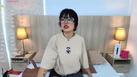 Iris online show from 02-15-26, 07:32