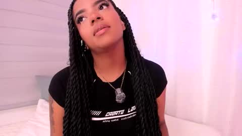 iris_hottt0 online show from 04-07-26, 09:15