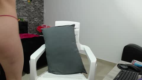 Snapshot of iris_joi chatting on 12-18-24, 02:21 Iirs online show from 12-18-24, 02:21