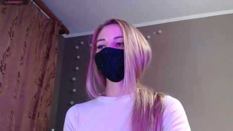 Lily online show from 09-29-25, 03:50