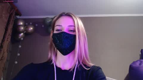 Lily online show from 11-06-25, 05:58