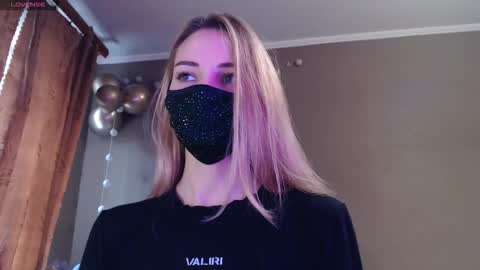 Lily online show from 11-20-25, 12:49