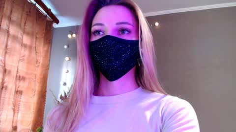 Lily online show from 04-05-26, 04:04